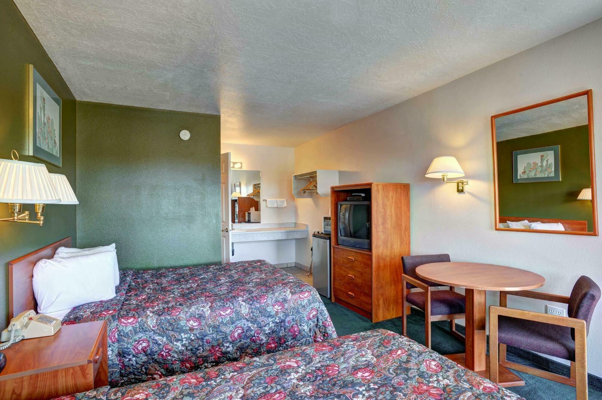 Rodeway Inn Cedar City Εξωτερικό φωτογραφία